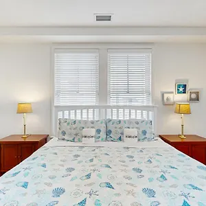 The Sanctuary - A Wave From It 201b Apartment